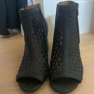 Black open toe heels